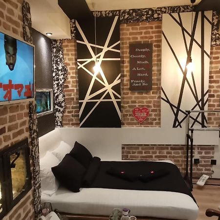 Studio Apartman Black & White Centar Sarajevo Free Parking Exteriör bild