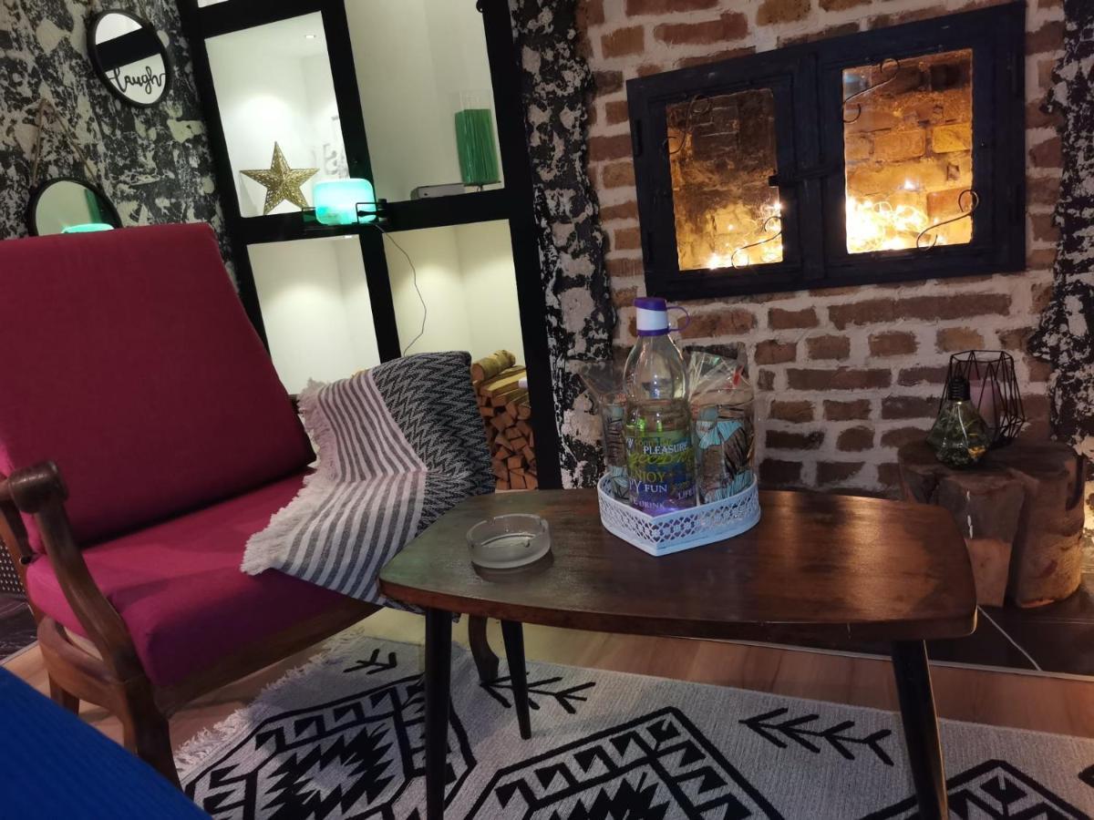 Studio Apartman Black & White Centar Sarajevo Free Parking Exteriör bild