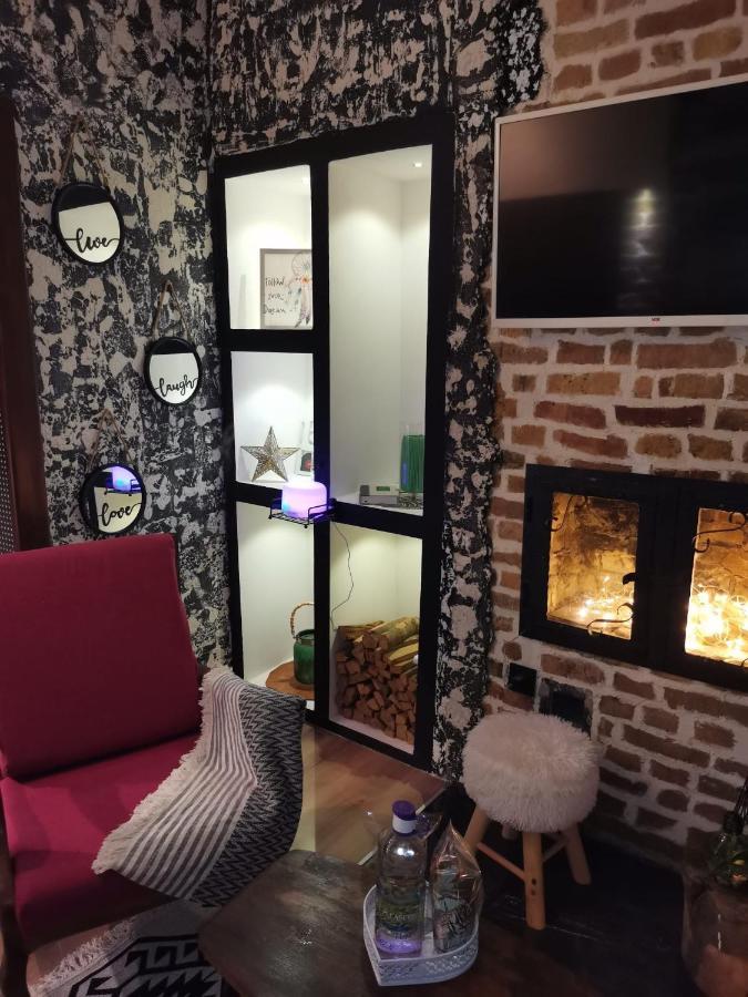 Studio Apartman Black & White Centar Sarajevo Free Parking Exteriör bild