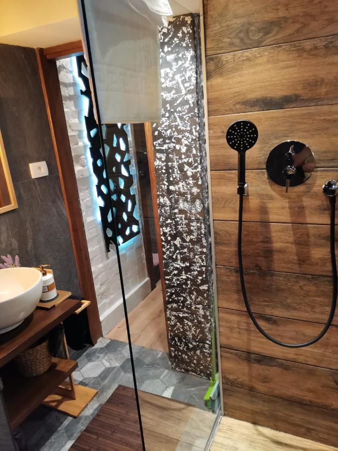 Studio Apartman Black & White Centar Sarajevo Free Parking Exteriör bild