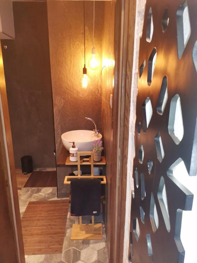 Studio Apartman Black & White Centar Sarajevo Free Parking Exteriör bild