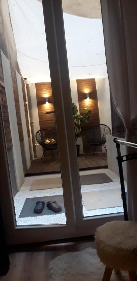 Studio Apartman Black & White Centar Sarajevo Free Parking Exteriör bild