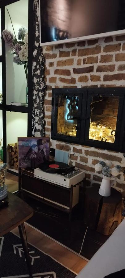 Studio Apartman Black & White Centar Sarajevo Free Parking Exteriör bild