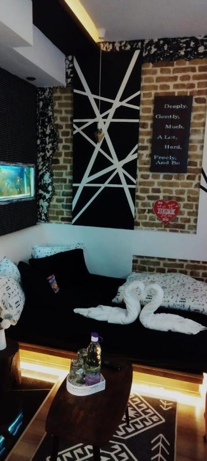 Studio Apartman Black & White Centar Sarajevo Free Parking Exteriör bild